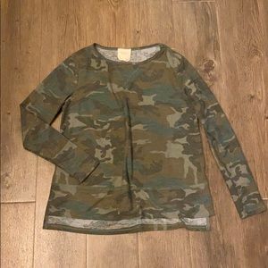 Camouflage print long sleeve tee